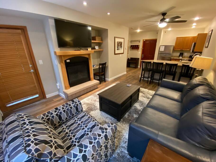 Ski-In/Ski-Out Zephyr 1 Bedroom Condo وينتر بارك المظهر الخارجي الصورة