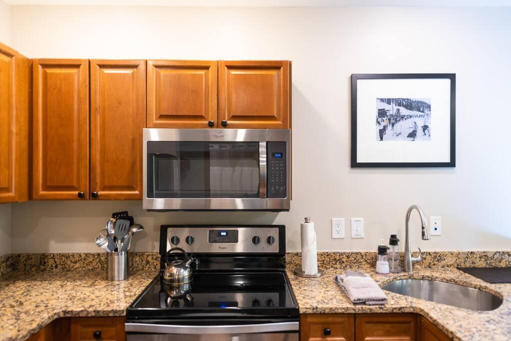 Ski-In/Ski-Out Zephyr 1 Bedroom Condo وينتر بارك المظهر الخارجي الصورة