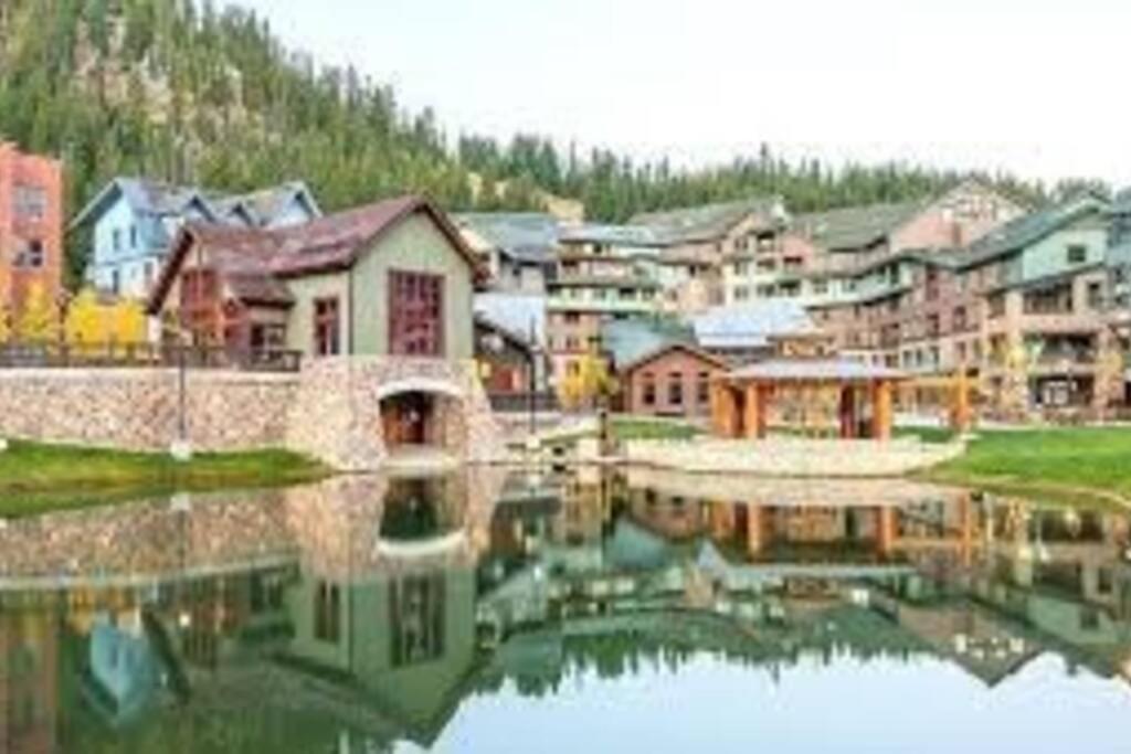 Ski-In/Ski-Out Zephyr 1 Bedroom Condo وينتر بارك المظهر الخارجي الصورة