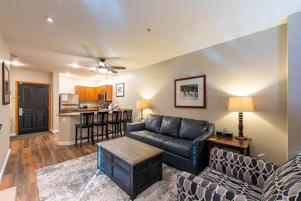 Ski-In/Ski-Out Zephyr 1 Bedroom Condo وينتر بارك المظهر الخارجي الصورة
